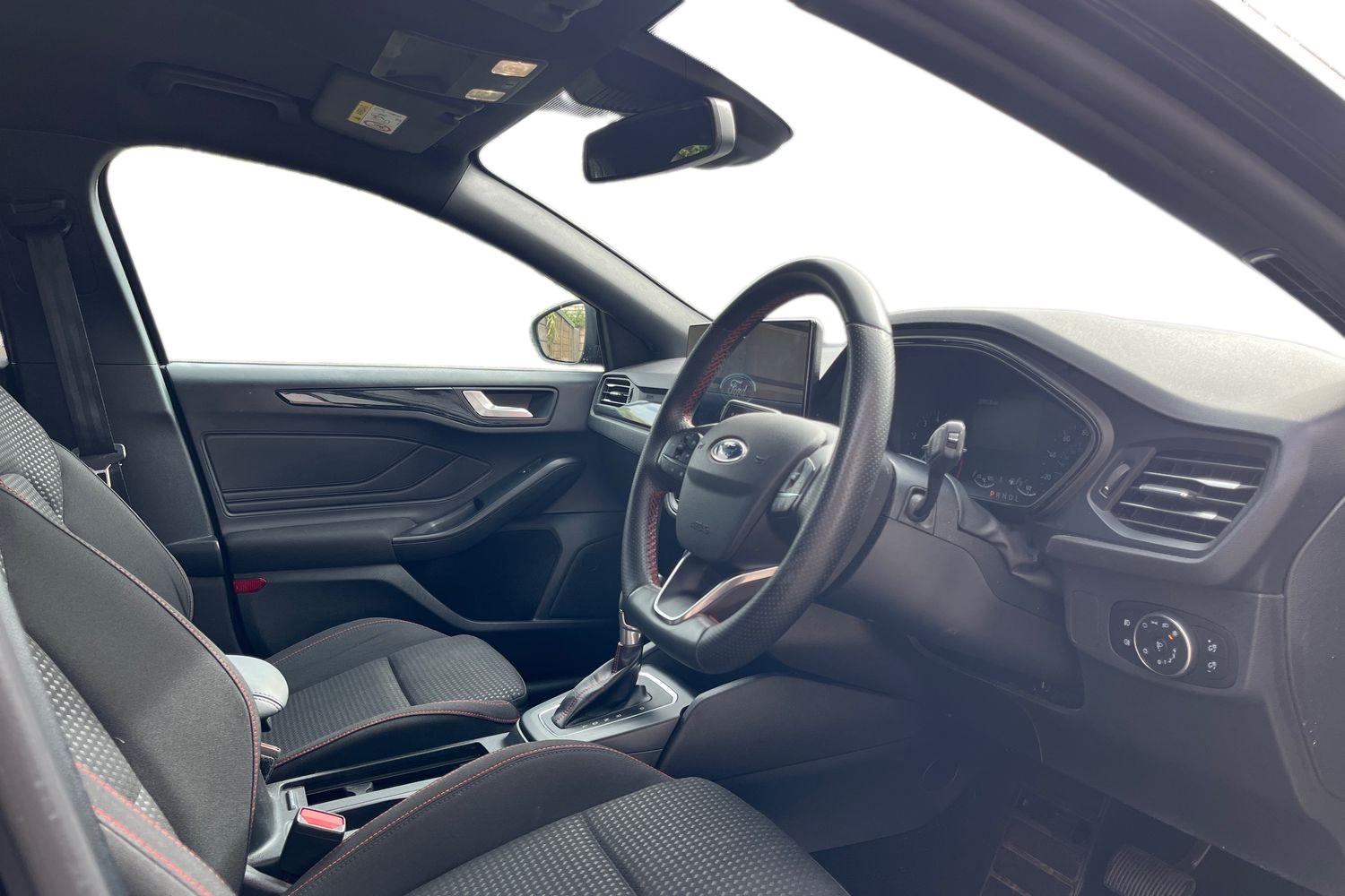 Ford Focus Photo 8
