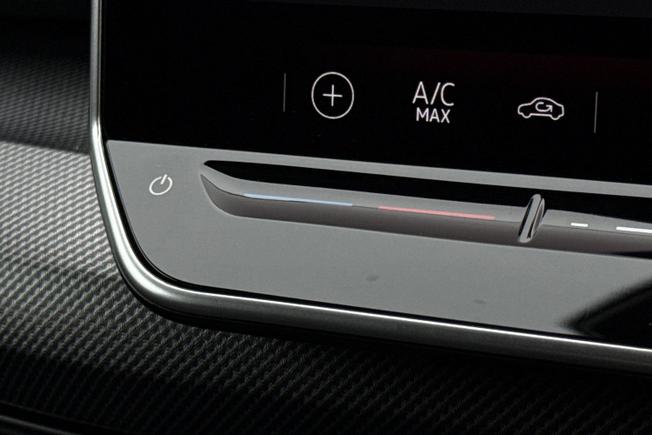 VOLKSWAGEN Golf Photo 36