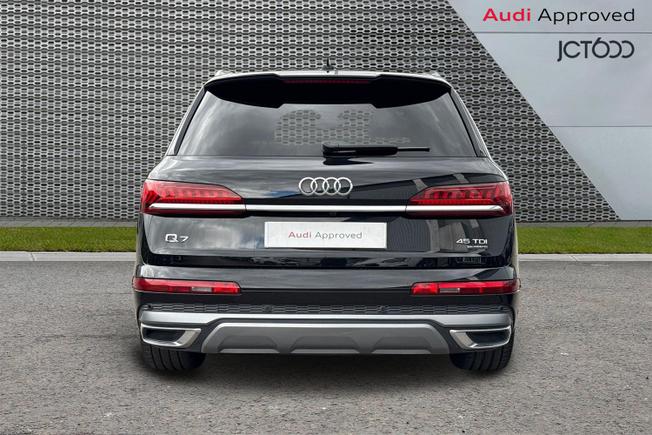 AUDI Q7 Photo 7