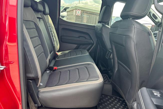 VOLKSWAGEN Amarok Photo 44