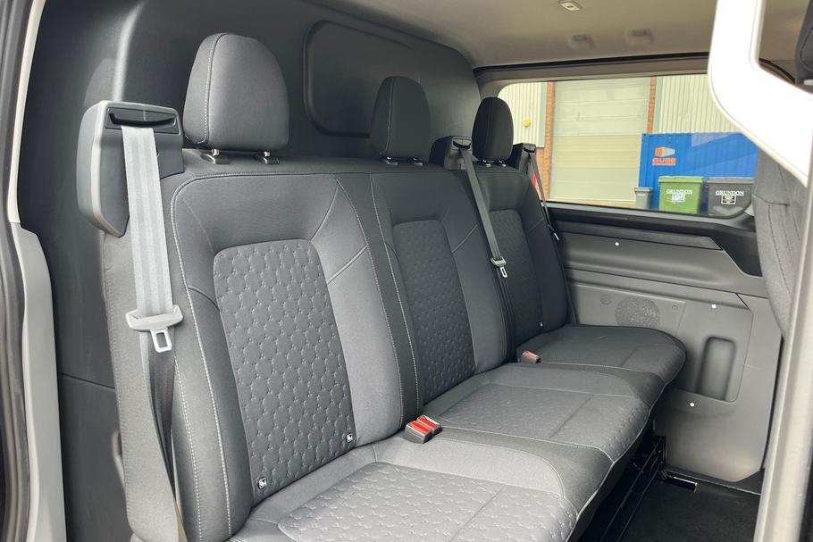 Used Ford TRANSIT CUSTOM MT75FFH 25