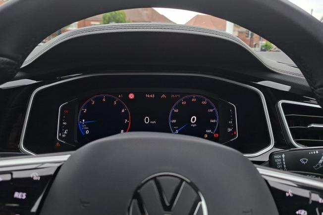 VOLKSWAGEN T-Roc Photo 15
