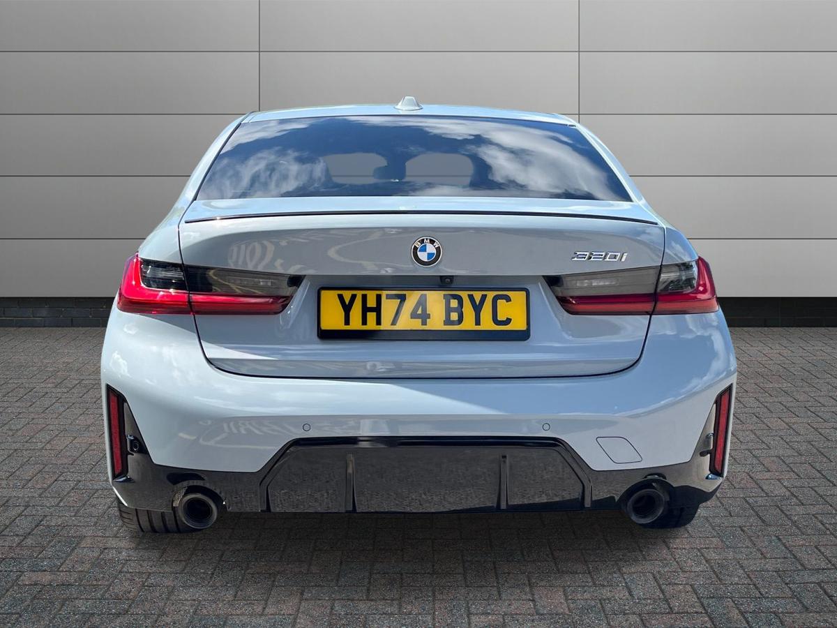 BMW 3 Series Photo 6
