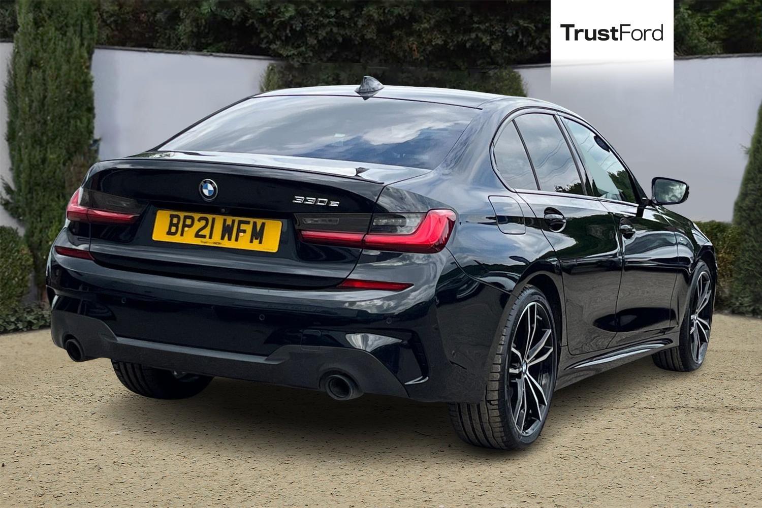 BMW 3 Series Photo 3