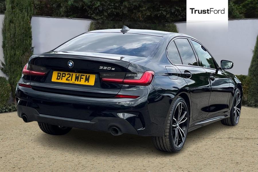 BMW 3 Series Photo autoimg-1b78016d0b379fce04b8449fa88dedc402fd8352.jpg