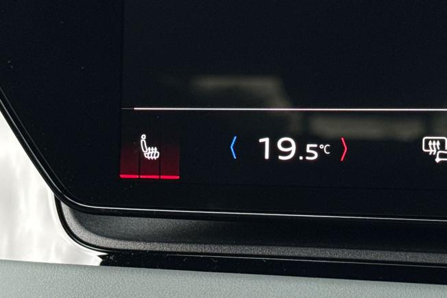 AUDI A6 E-Tron Avant Photo 29