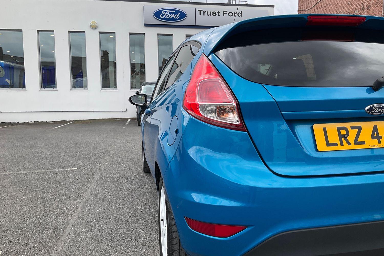 Ford FIESTA Photo 34