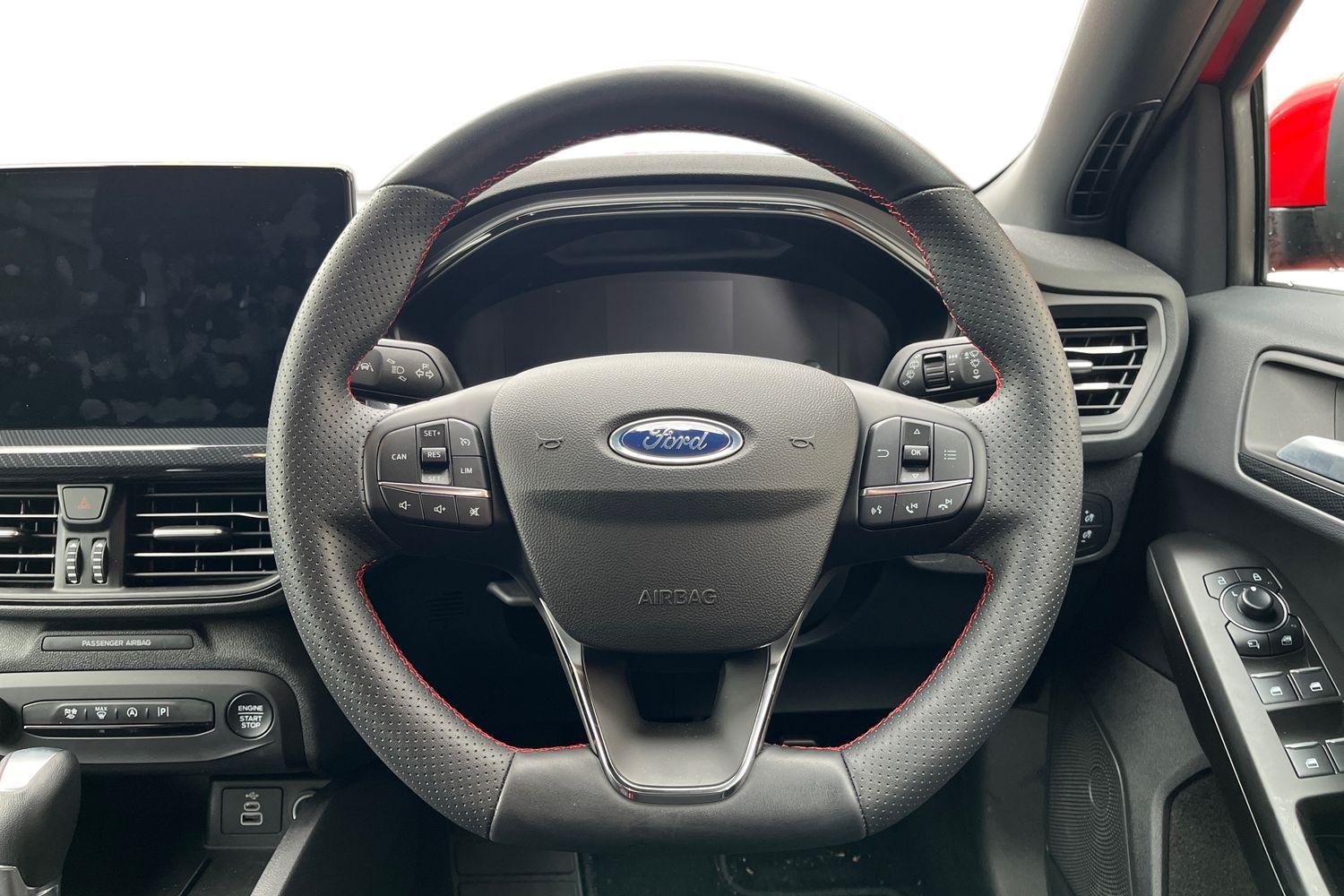 Ford FOCUS Photo 10