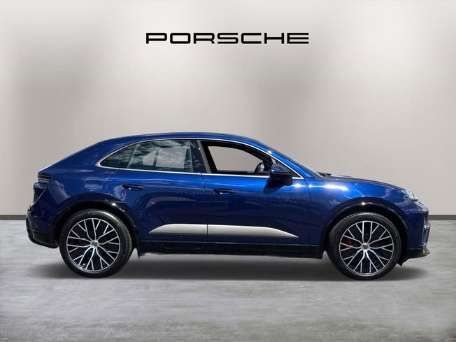 PORSCHE Macan Photo 8
