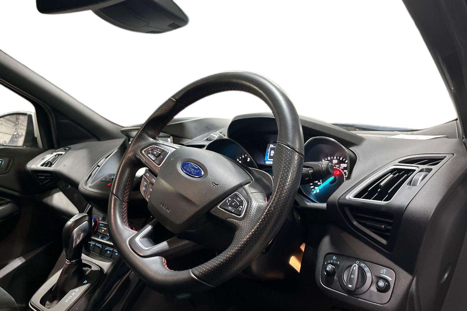 Ford KUGA Photo 8