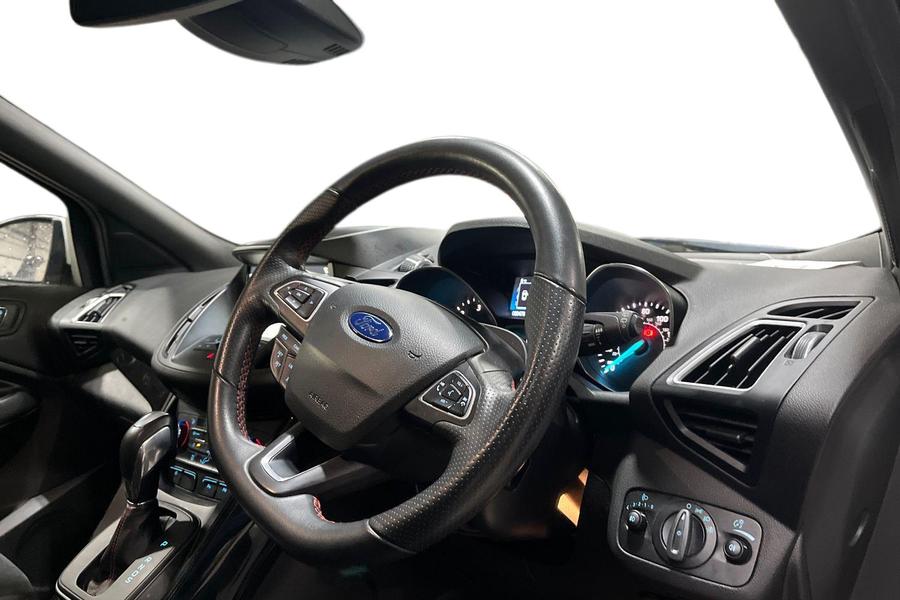 Ford KUGA Photo autoimg-1b7f96d3d4f73522e3469fb03bbef27f98c001e1.jpg