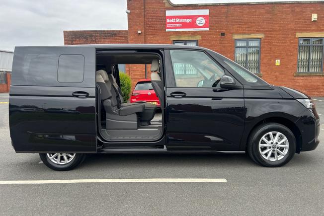 VOLKSWAGEN Multivan Photo 49