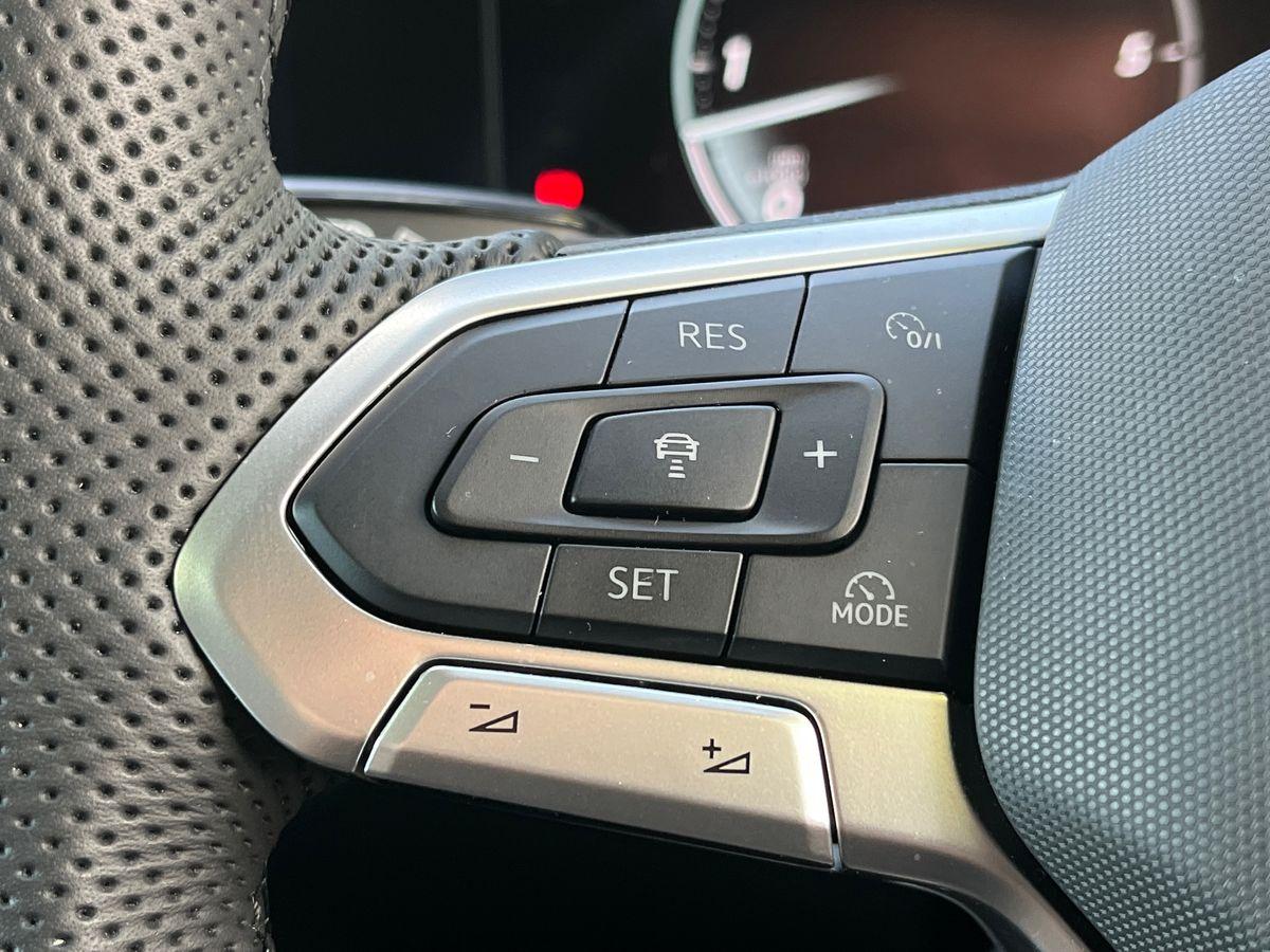 Volkswagen Touareg Photo autoimg-1b818b063023859a70cb18953756e2eebc2d89a5.jpg