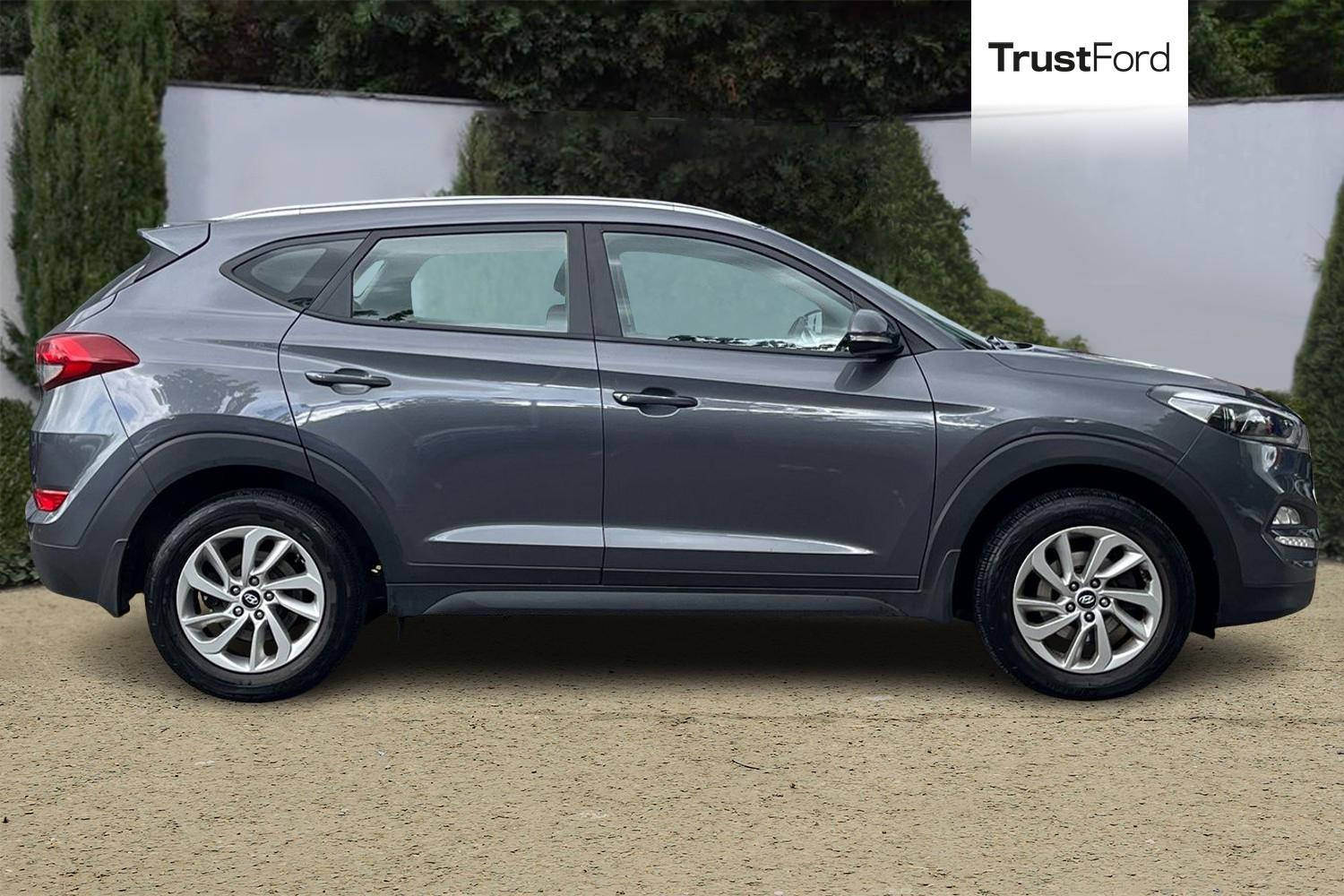 Hyundai TUCSON Photo 2