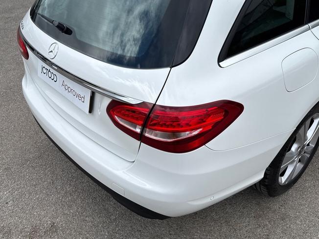 MERCEDES-BENZ C Class Photo 23