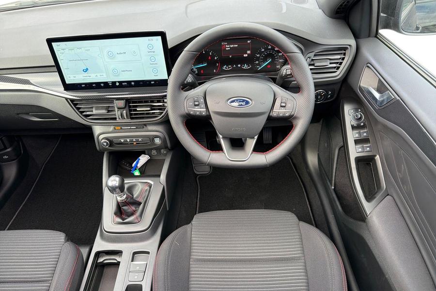 Ford Focus Photo autoimg-1b849ee4f7df408f611282092dbe2f4e1cef0cb0.jpg