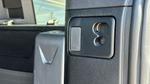 Land Rover Defender Photo 26