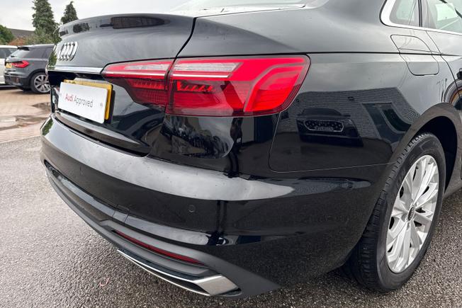 AUDI A4 Photo 29