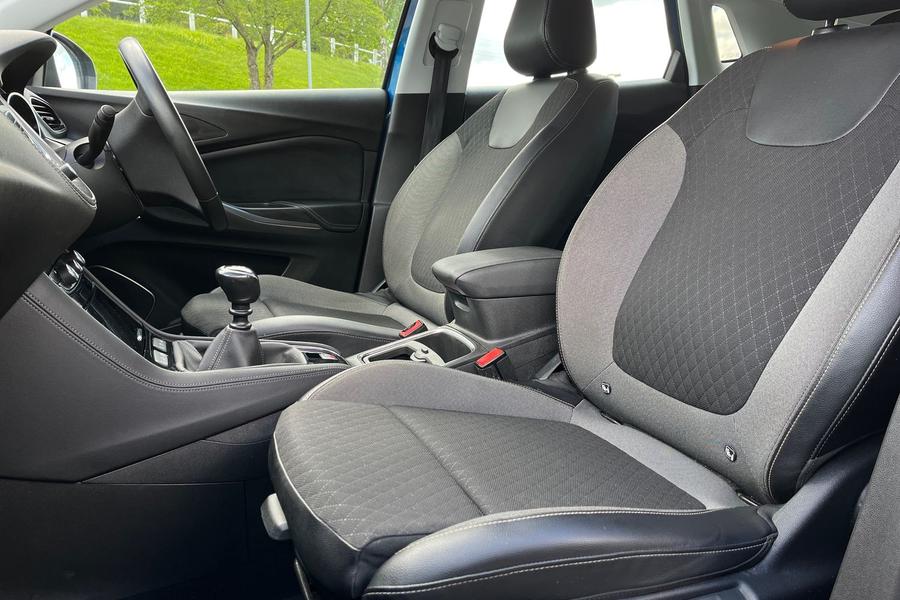 Vauxhall GRANDLAND X Photo autoimg-1b911954846f8e4a54c2ba5c0f5be77eacecf5cb.jpg