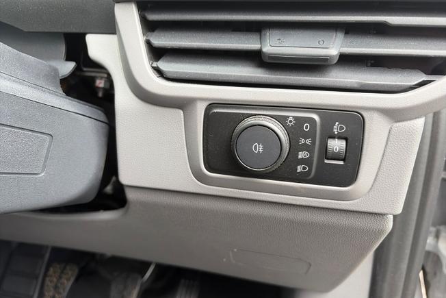 VOLKSWAGEN Transporter Photo 36