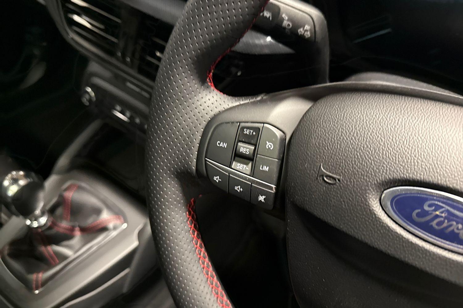 Ford FOCUS Photo 29
