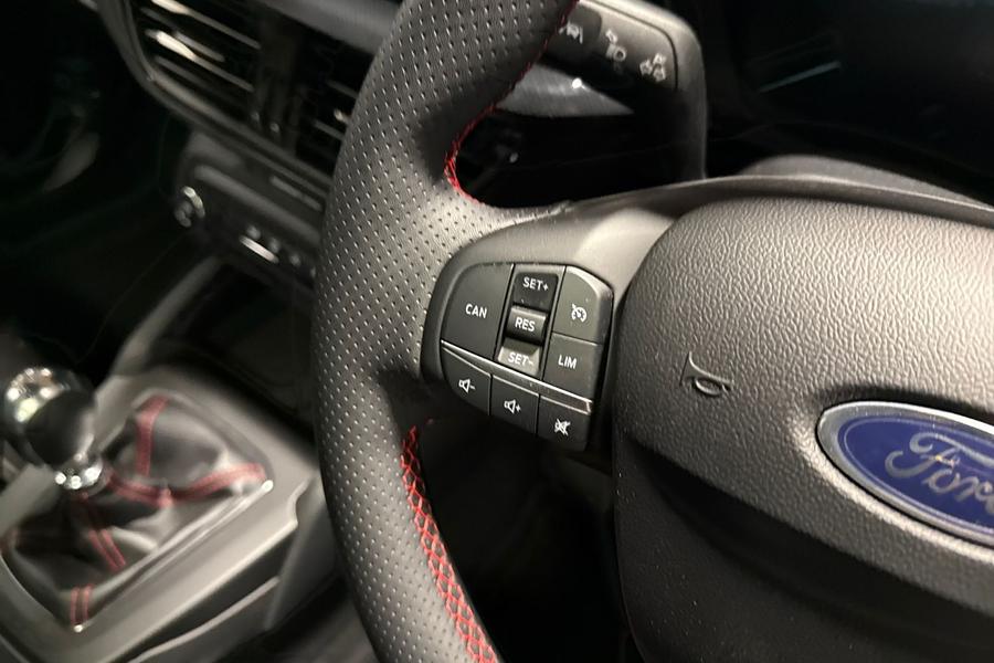 Ford FOCUS Photo autoimg-1b9159489d3ef32ba9a22f09e306d2484483b563.jpg