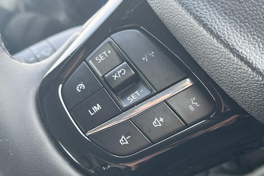 Used Ford TRANSIT CUSTOM 18