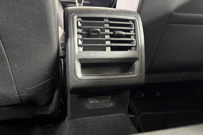 VOLKSWAGEN Golf Photo 29