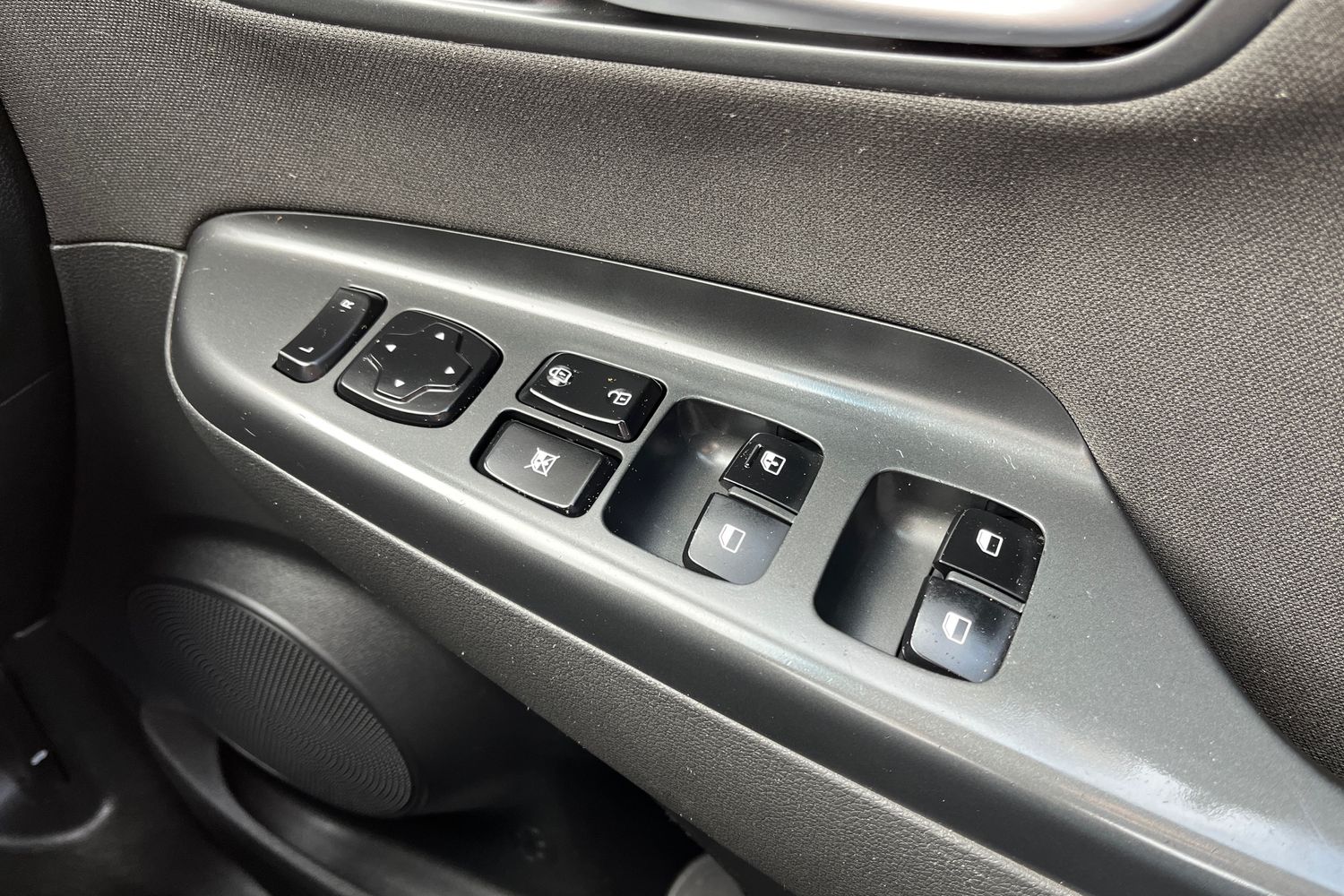 Hyundai KONA Photo 15