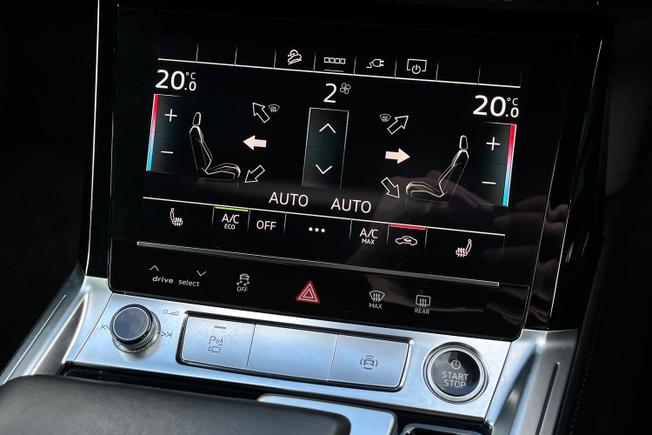 AUDI e-tron Photo 34