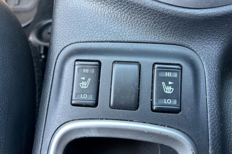Nissan NAVARA Photo autoimg-1ba5464ca166c3eba962b13ae3a2c30d8e2d12d3.jpg
