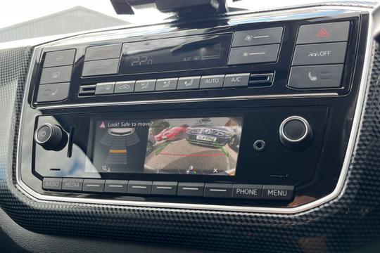 Volkswagen e-up! Photo autoimg-1ba648cf7aa27b349ab876a20541d0764f46c864.jpg