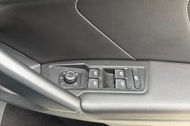 VOLKSWAGEN Tiguan Photo 30