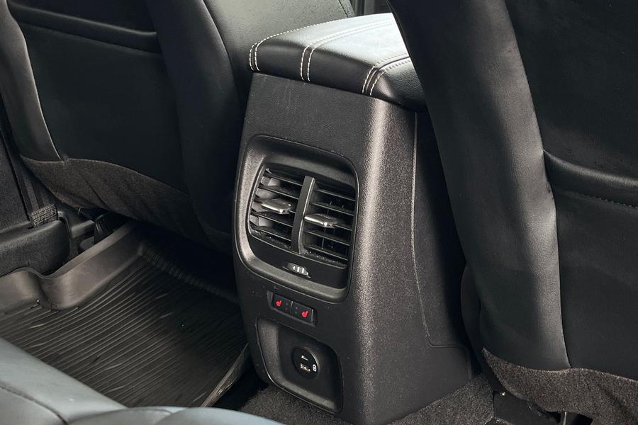 Ford Kuga Photo autoimg-1bacec1886eab2e4b40d91ca814807d482dda726.jpg