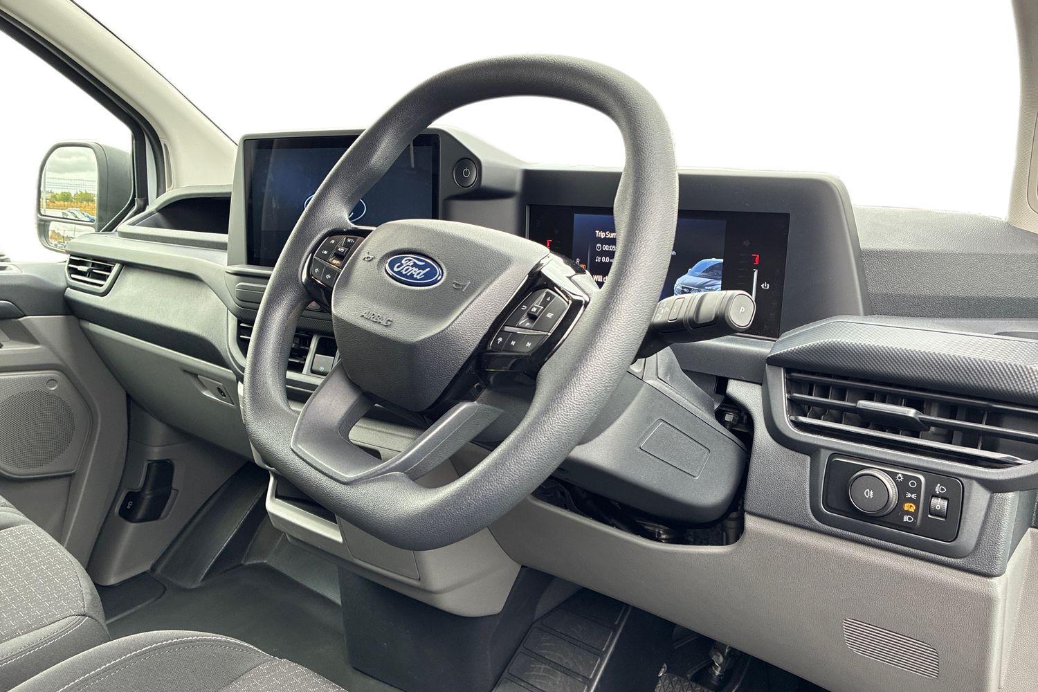 Ford E-TRANSIT CUSTOM Photo 13