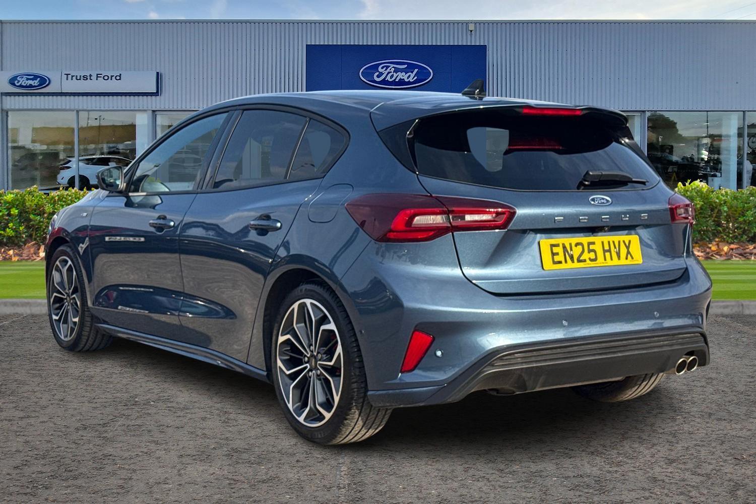 Ford FOCUS Photo 1