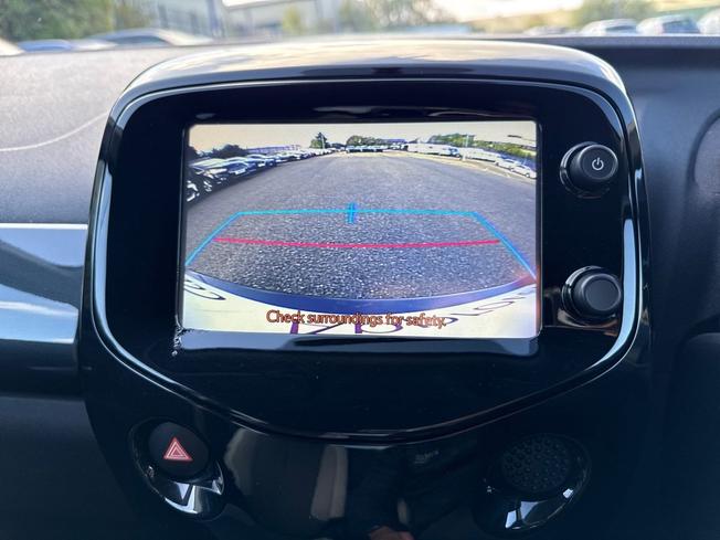 TOYOTA Aygo Photo 38