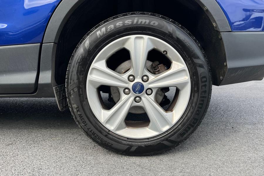 Ford KUGA Photo autoimg-1bbc3bd44e3fe1a6c8e188dd94cd94b3c2739dff.jpg