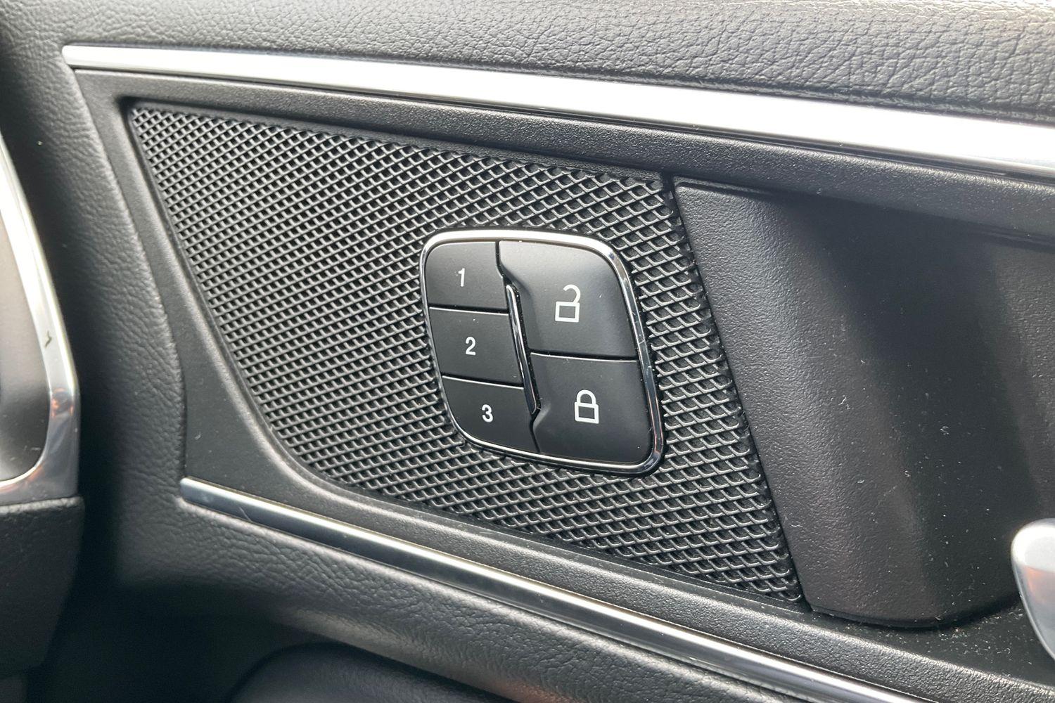 Ford S-MAX Photo 32