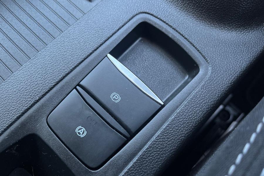 Ford Focus Photo autoimg-1bbe07417e4f19c2624af31ea50647f72f468169.jpg