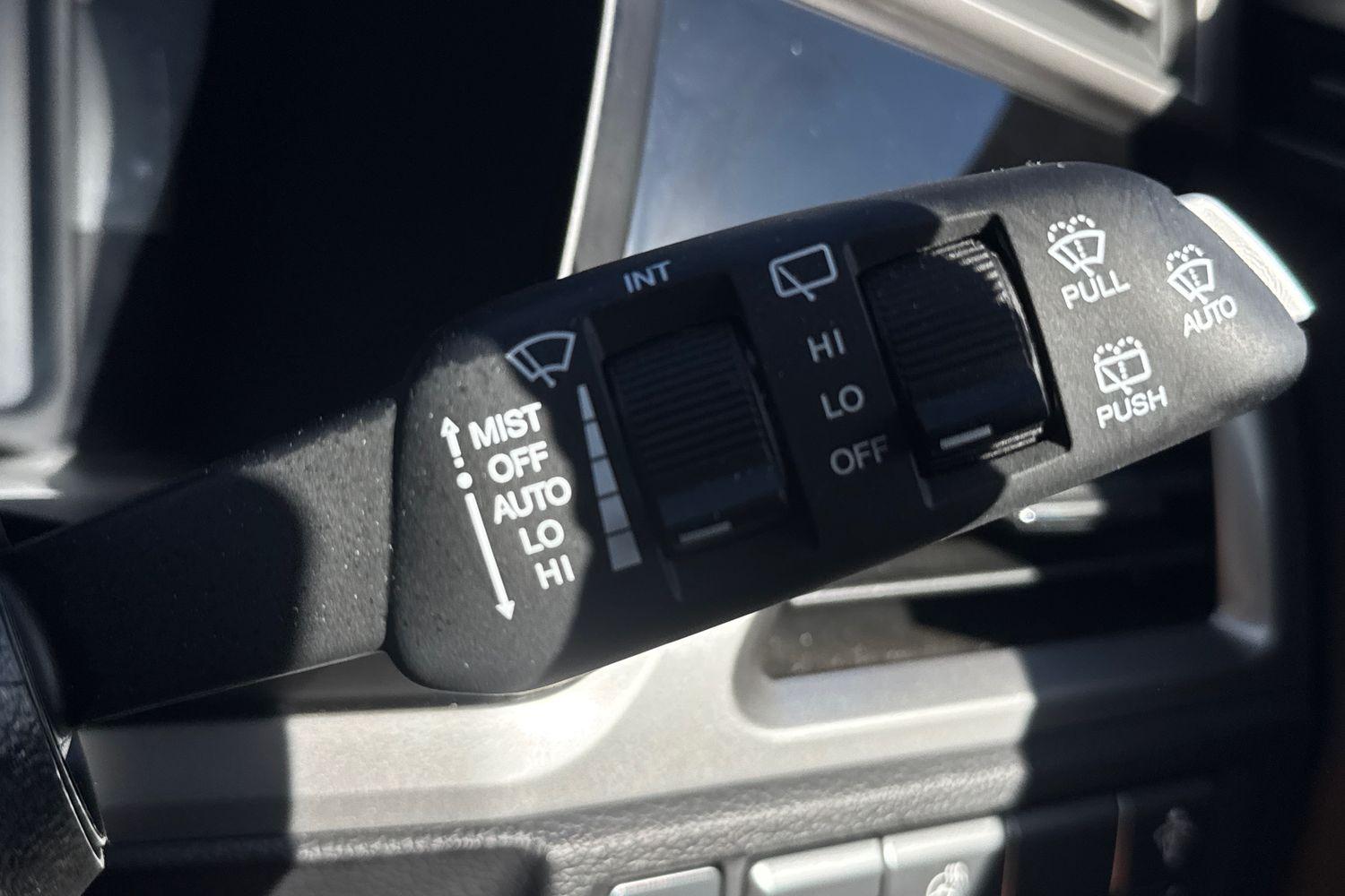 KGM KORANDO Photo 14