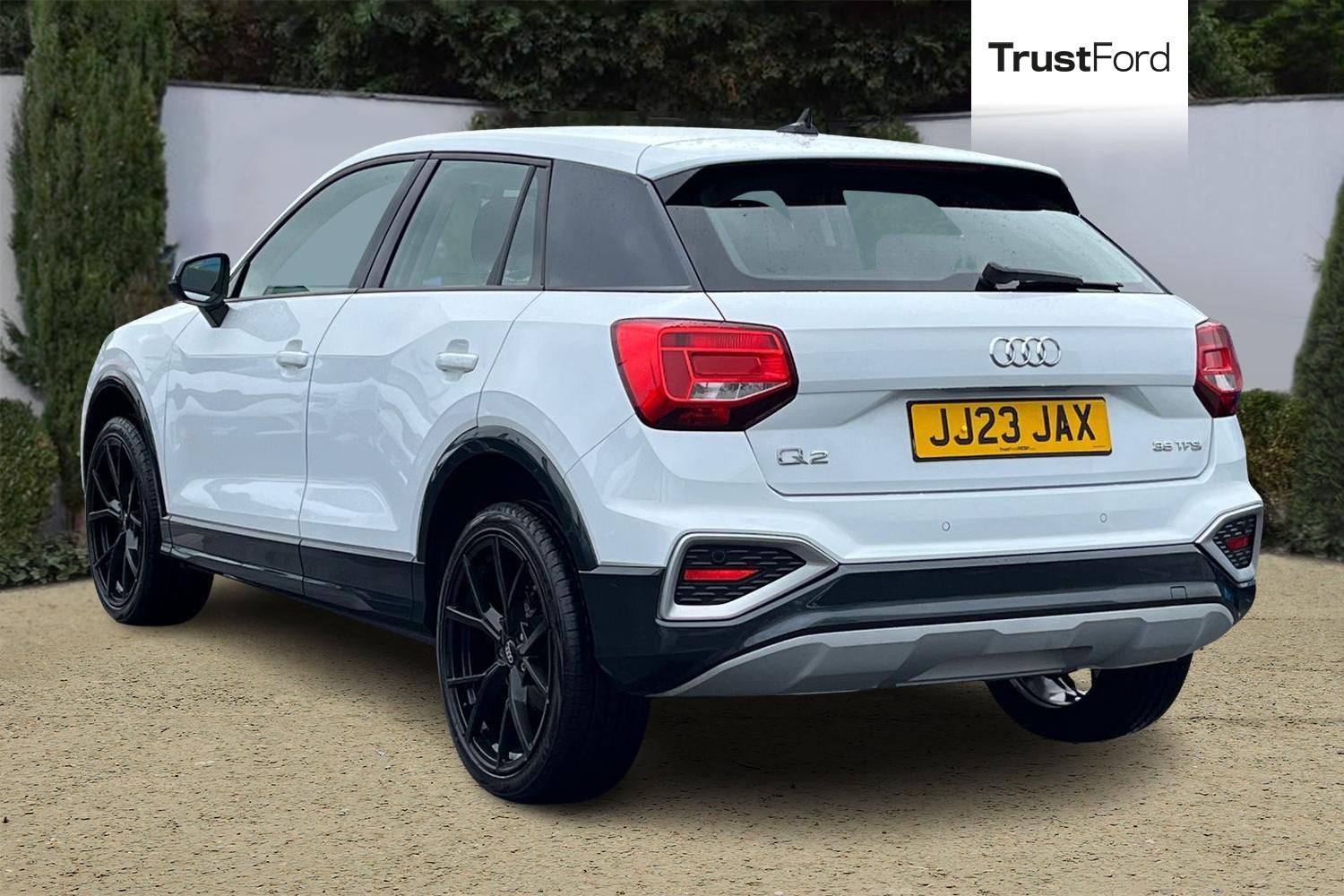 Audi Q2 Photo 1