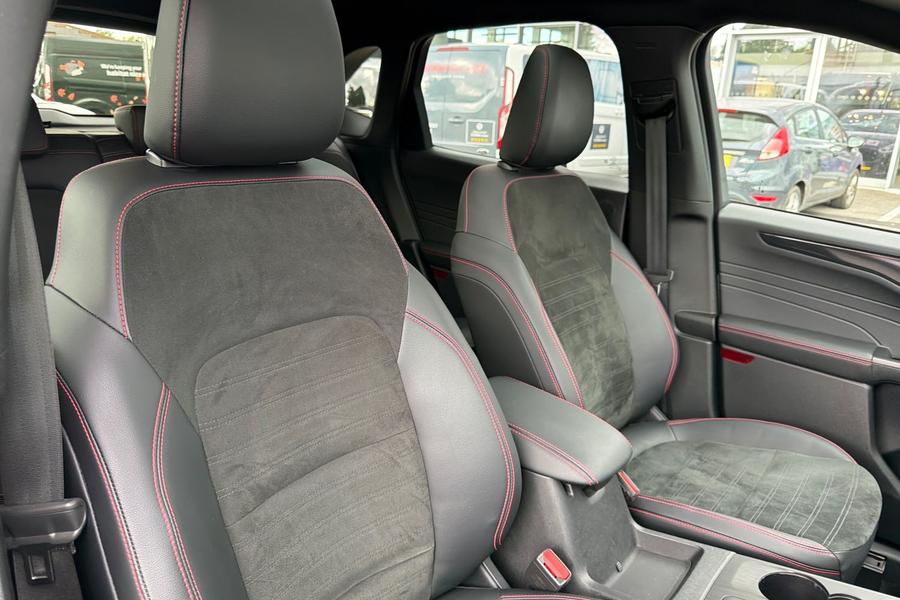Ford KUGA Photo autoimg-1bc2d86245ae5fbfd7a702744b6c72fedb651643.jpg