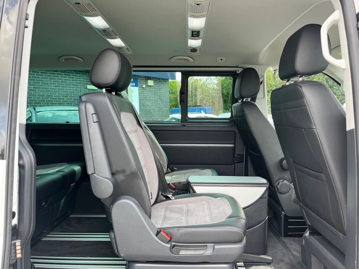 Volkswagen Caravelle Photo 32