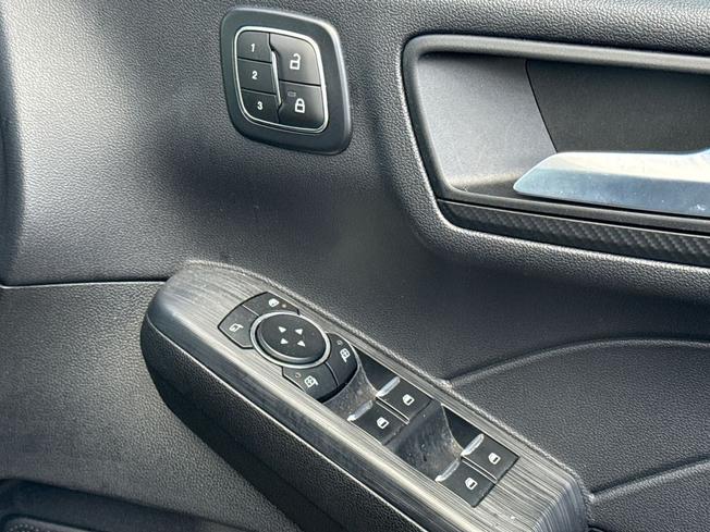 FORD Kuga Photo 46
