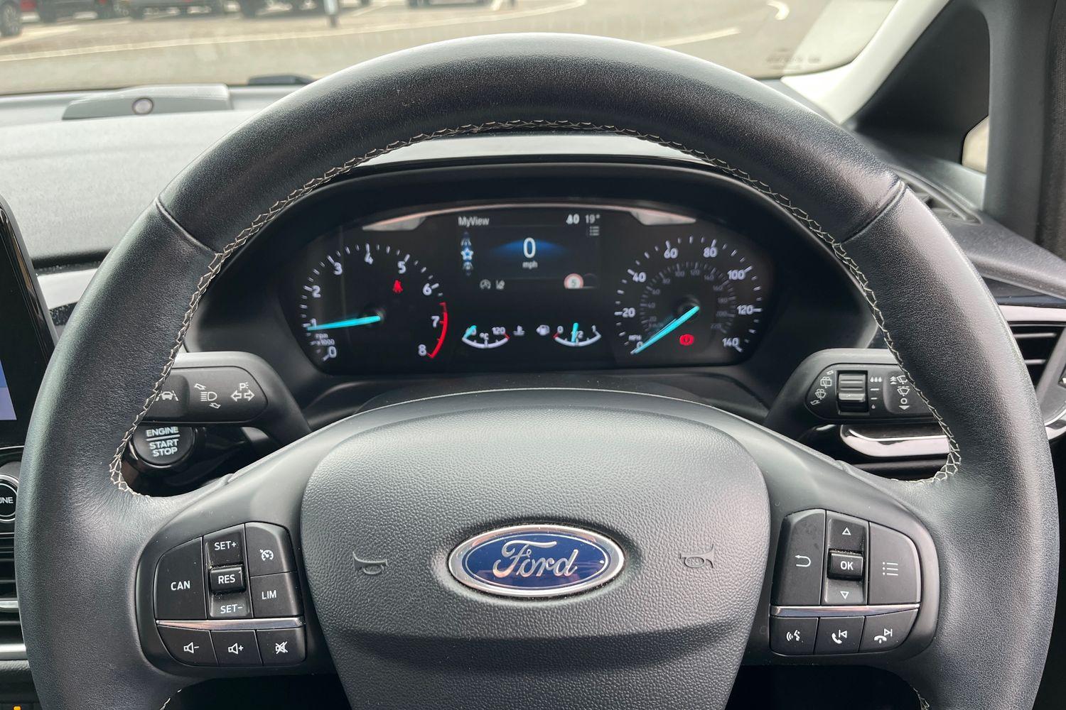 Ford FIESTA Photo 11