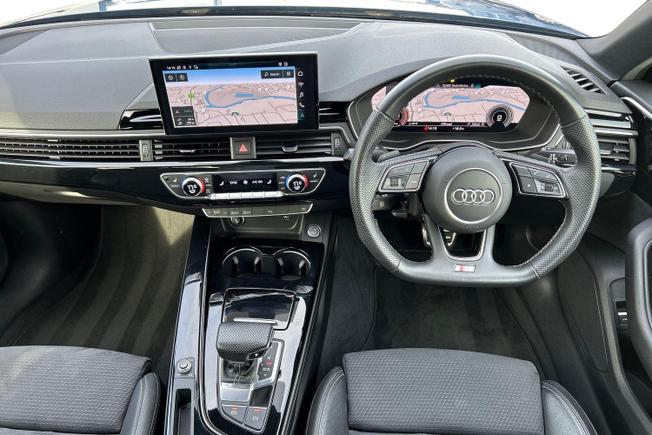 AUDI A4 Photo 10