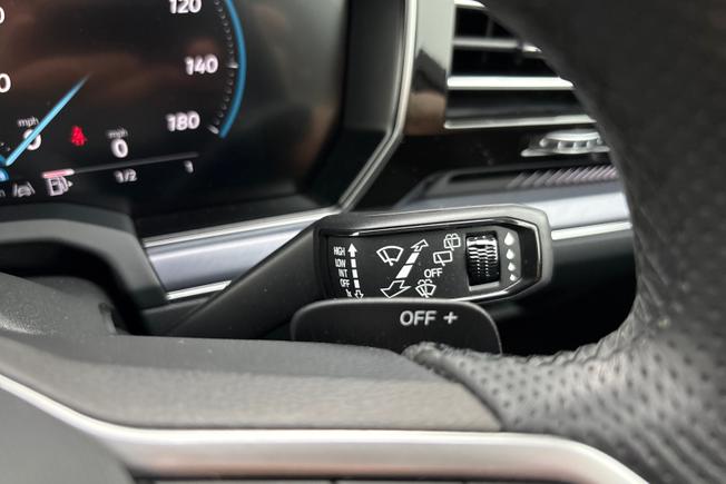 VOLKSWAGEN Touareg Photo 24