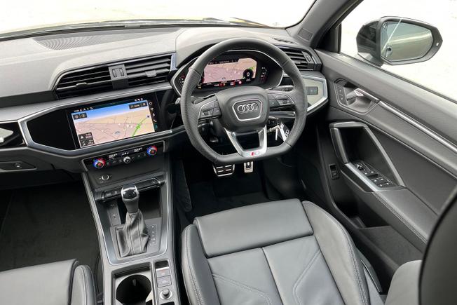 AUDI Q3 Photo 38