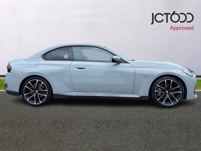 BMW 2 Series Photo 4